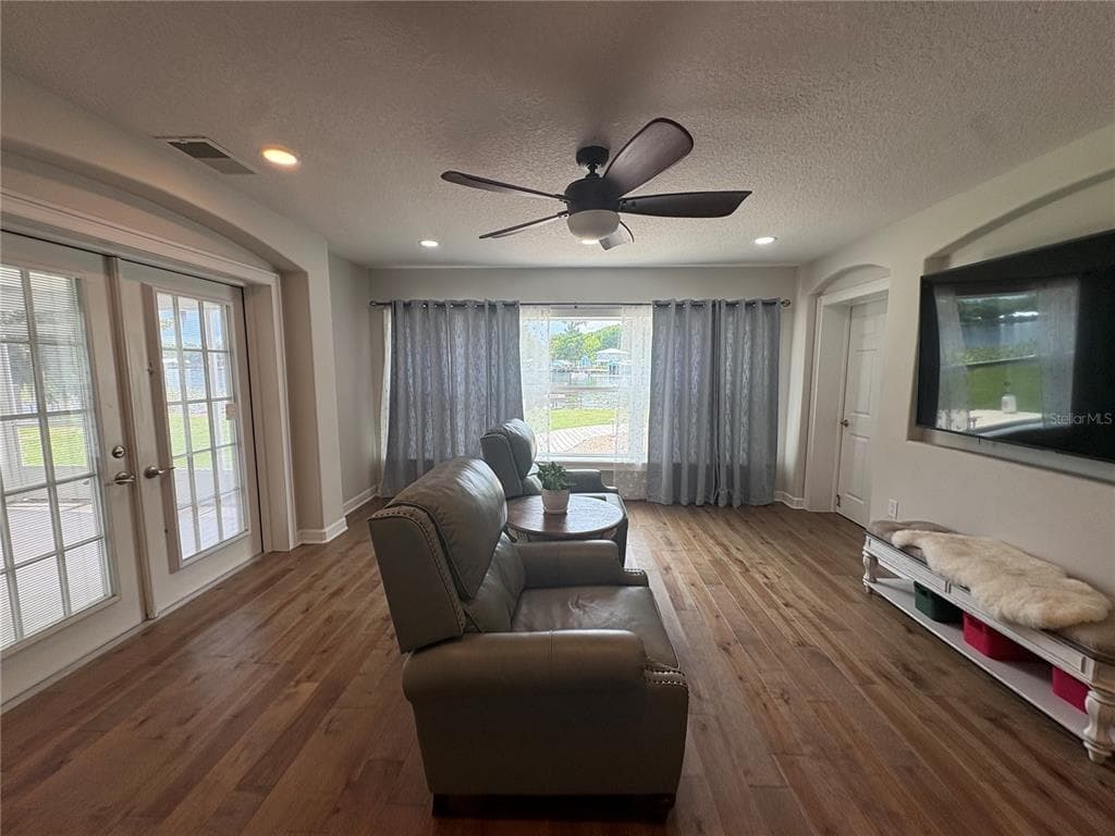 1645 SPRING GARDEN DRIVE photo 15