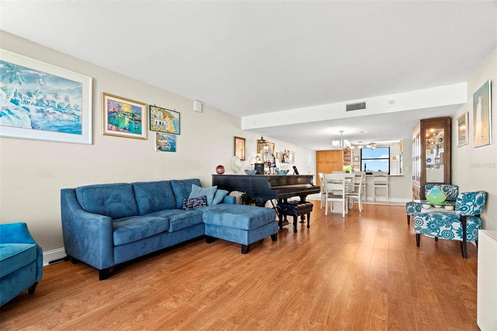 7300 SUN ISLAND DRIVE S 1103 photo 16