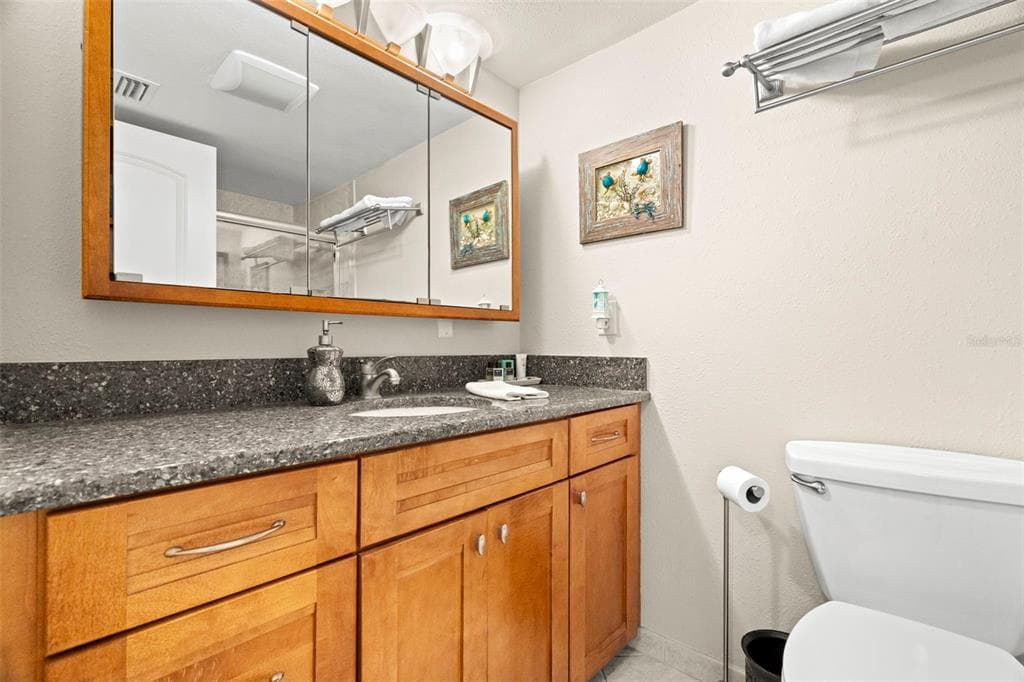 7300 SUN ISLAND DRIVE S 1103 photo 21