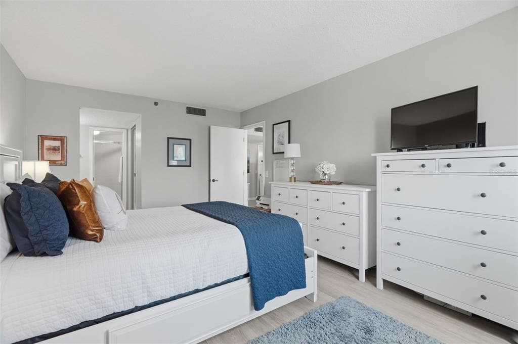 6372 PALMA DEL MAR BOULEVARD S 606 photo 23
