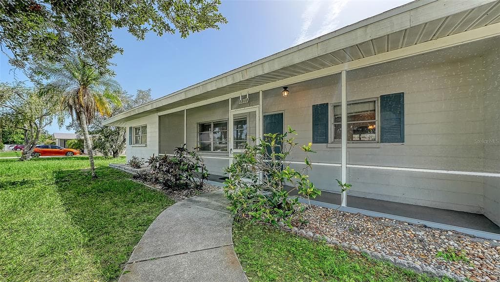 5938 MURDOCK AVENUE photo 4