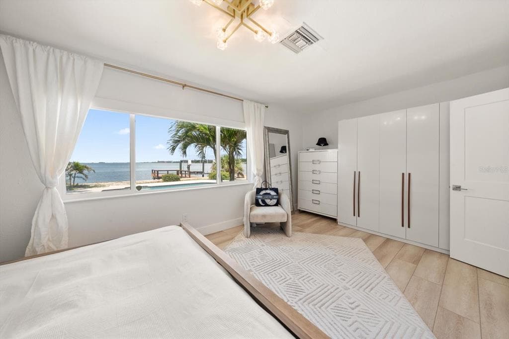 1854 VENETIAN POINT DRIVE photo 13