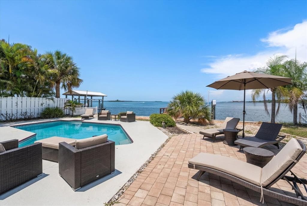 1854 VENETIAN POINT DRIVE photo 25