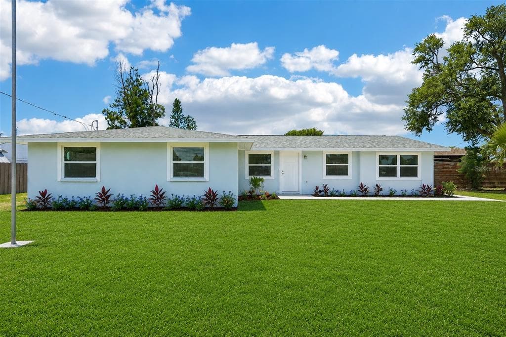 802 WHITE HERON BOULEVARD 1