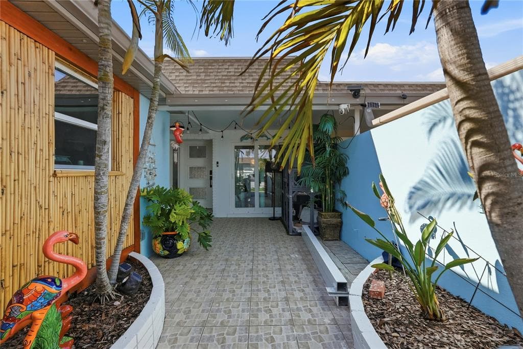 573 BOCA CIEGA POINT BOULEVARD N 3