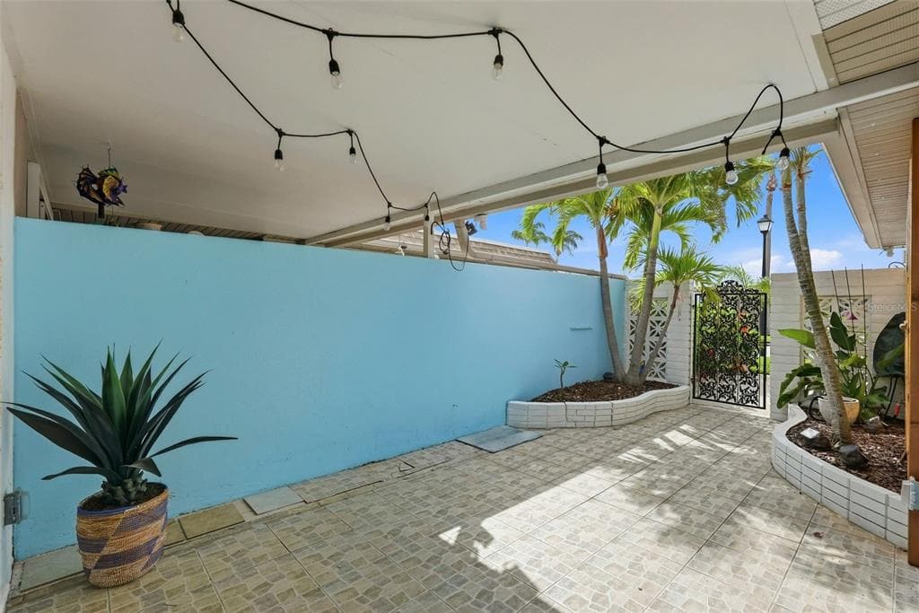 573 BOCA CIEGA POINT BOULEVARD N 5