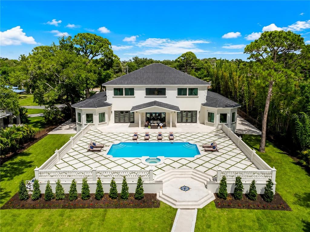 1516 BAYSHORE BOULEVARD 4