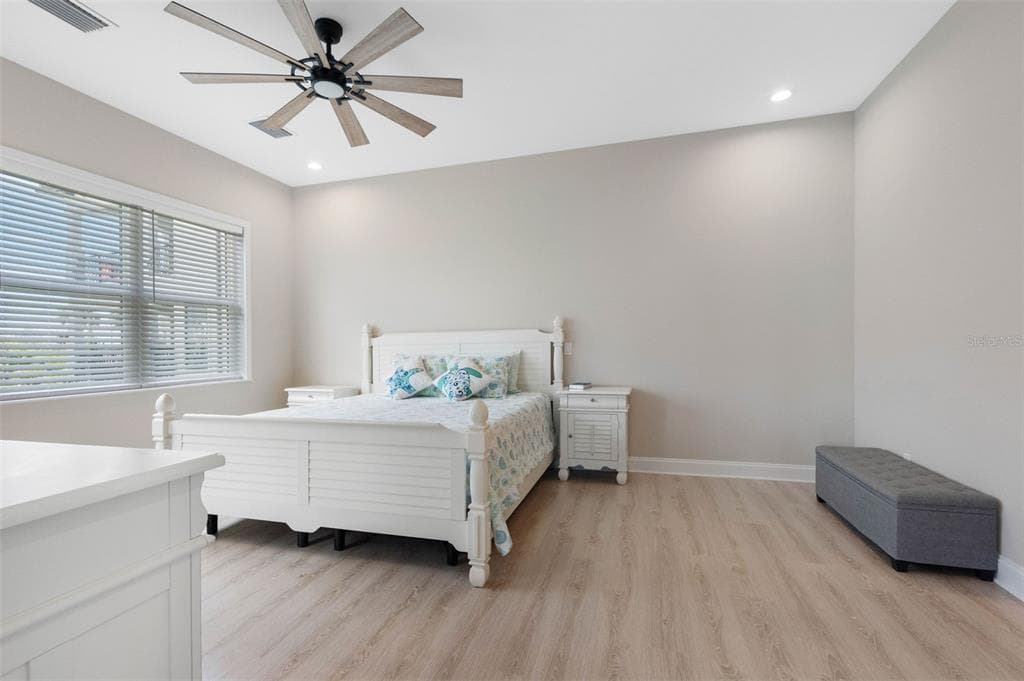 16025 REDINGTON DRIVE photo 19
