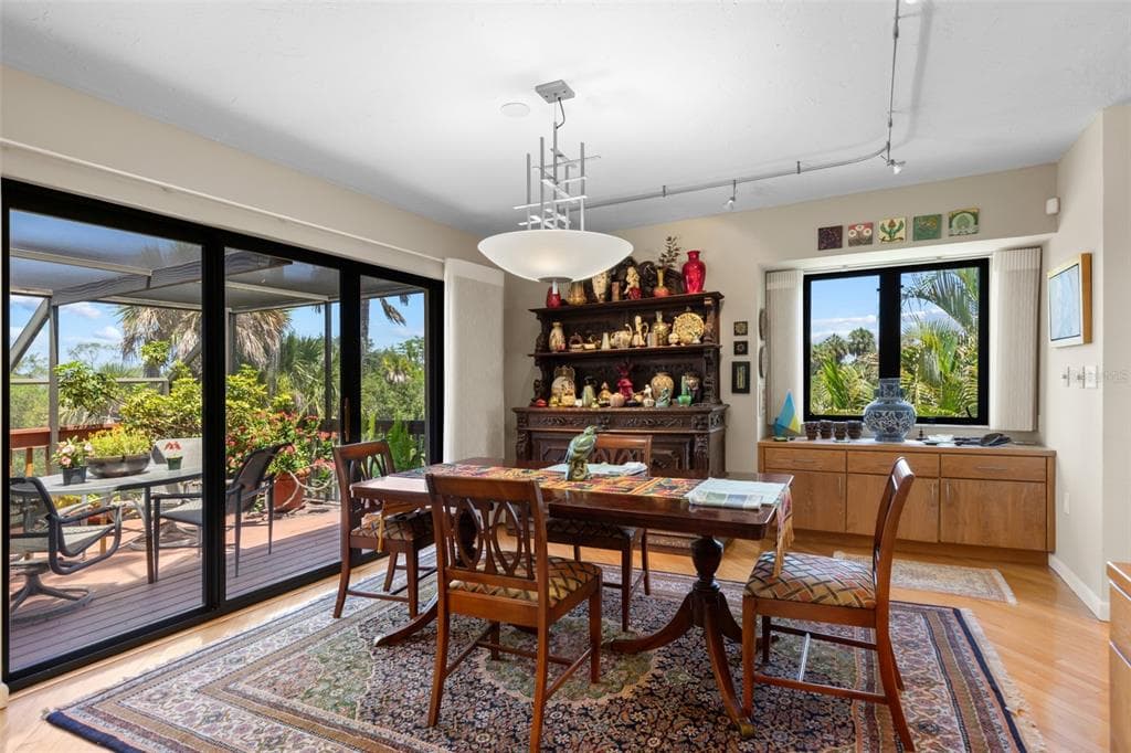 609 42ND STREET COURT W photo 23