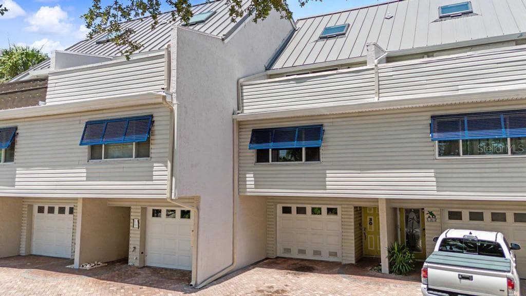 1375 PINELLAS BAYWAY #30 2