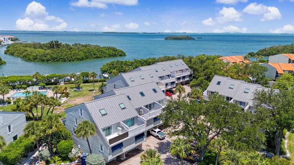 1375 PINELLAS BAYWAY 30 photo 9