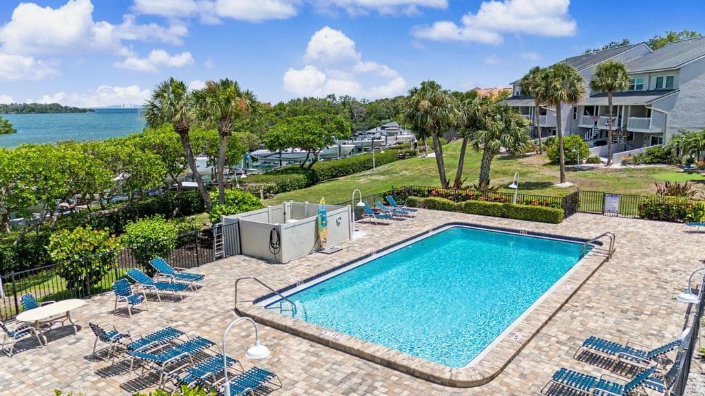 1375 PINELLAS BAYWAY 30 photo 14
