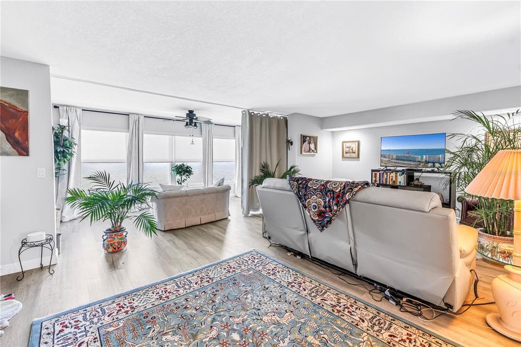 6020 SHORE BOULEVARD S 607 photo 7