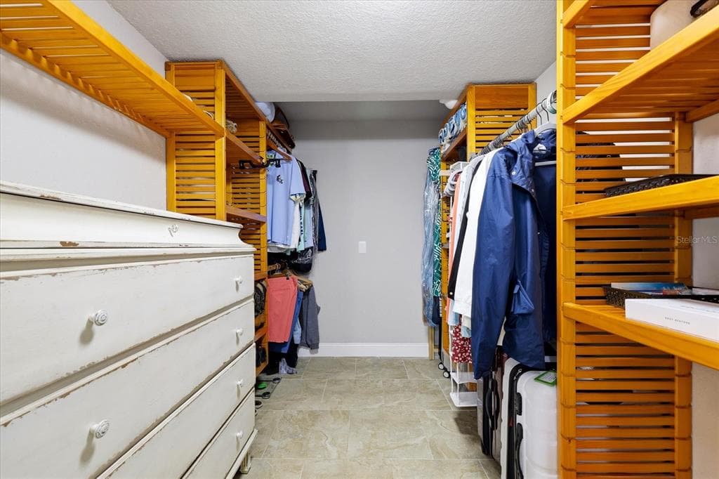 610 ISLAND WAY 201 photo 22
