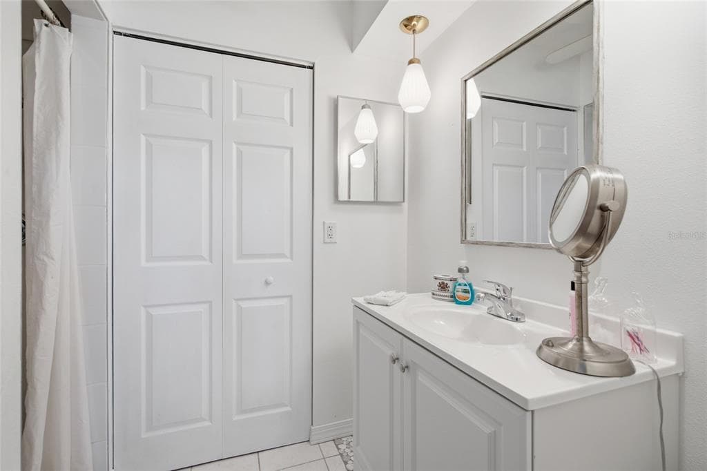 402 KETCH WAY 402 photo 17
