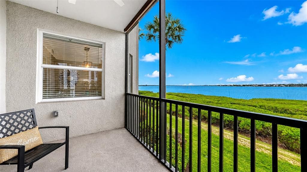 1020 TIDEWATER SHORES LOOP 207 photo 17