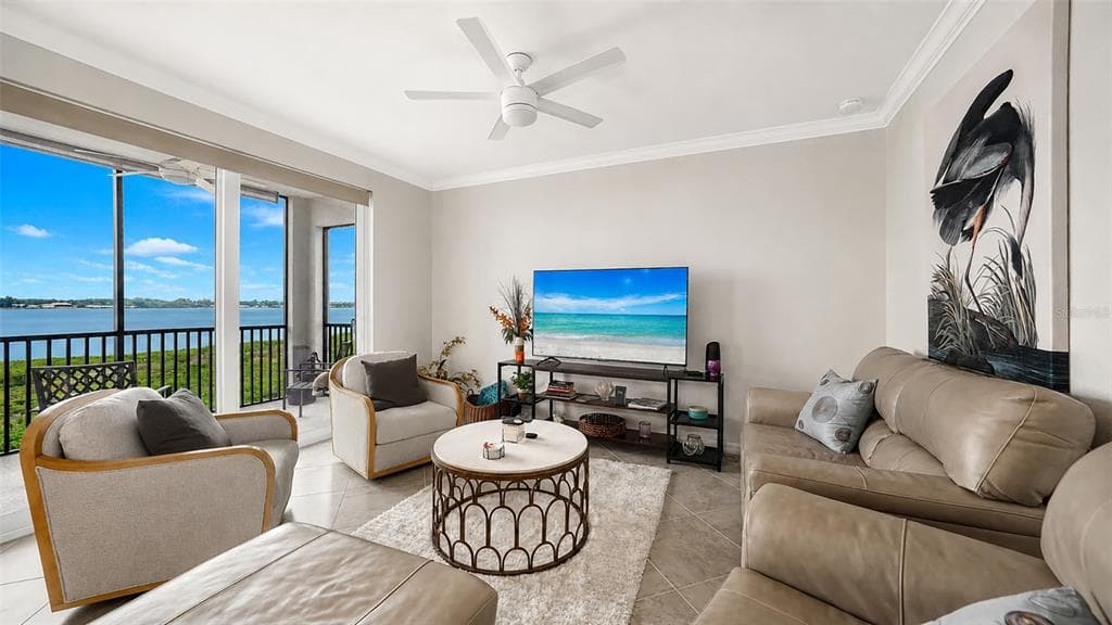 1020 TIDEWATER SHORES LOOP #207 3