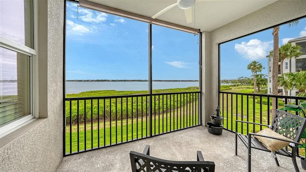 1020 TIDEWATER SHORES LOOP 207 photo 14