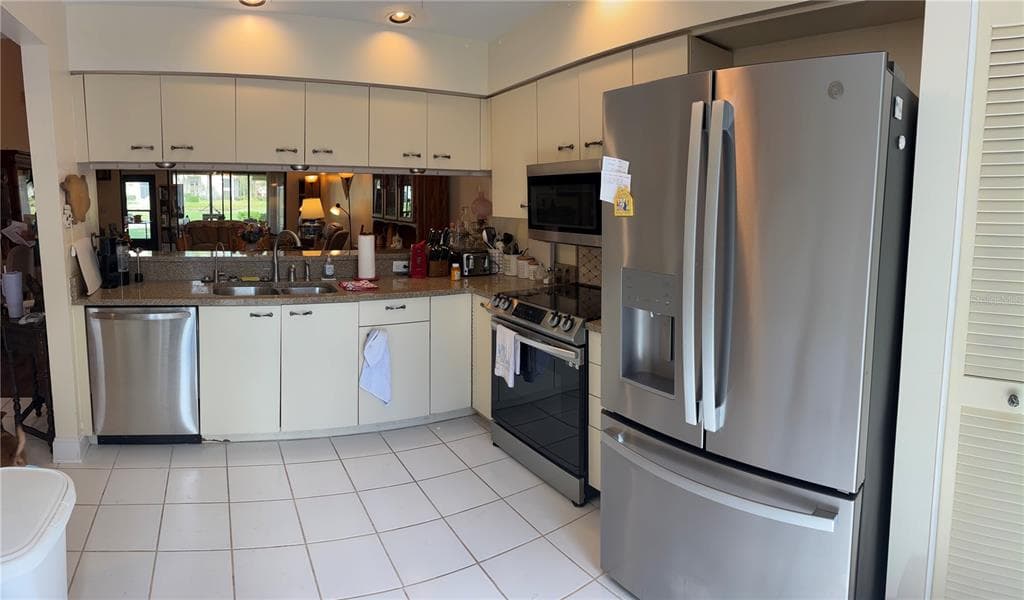 4521 KINGSMERE 6 photo 4