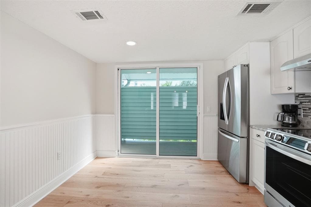 6025 RANDAN COURT photo 24