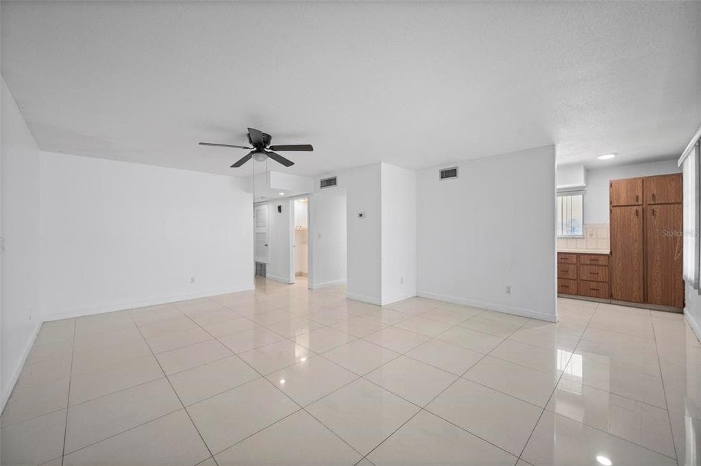 21358 BURKHART DRIVE photo 10