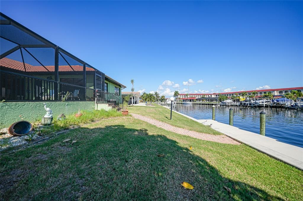 2750 AQUA COURT photo 17