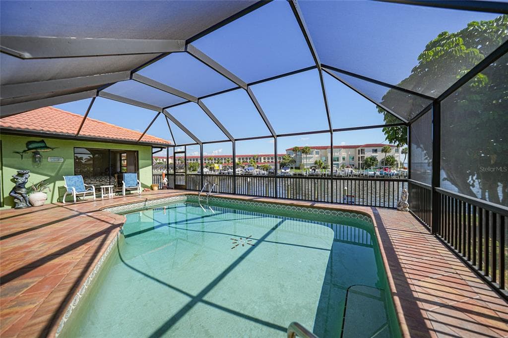 2750 AQUA COURT photo 9