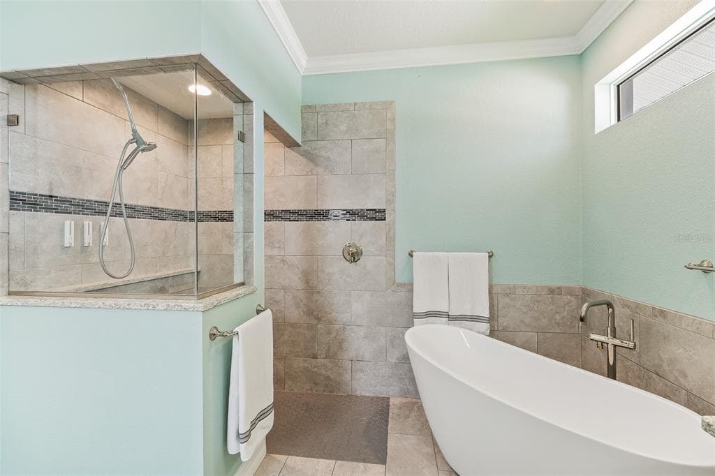 2477 SIERRA LANE photo 11