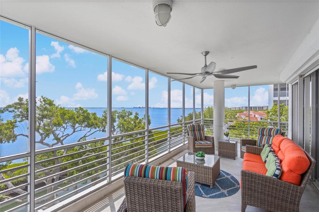 2450 HARBOURSIDE DRIVE 244 photo 7