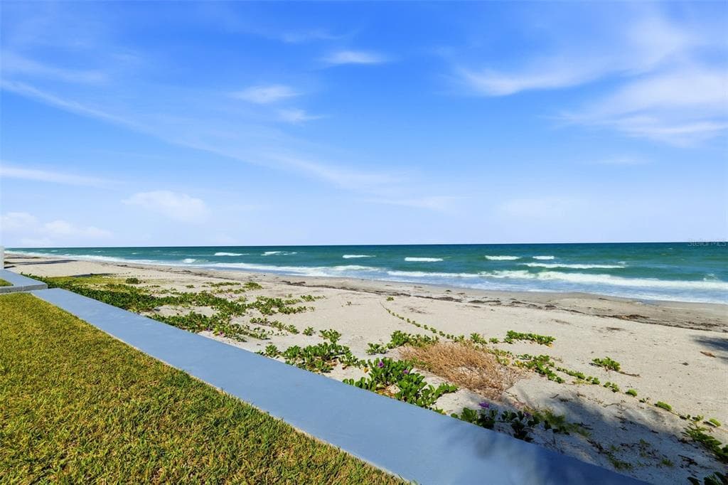 1480 GULF BOULEVARD photo 2