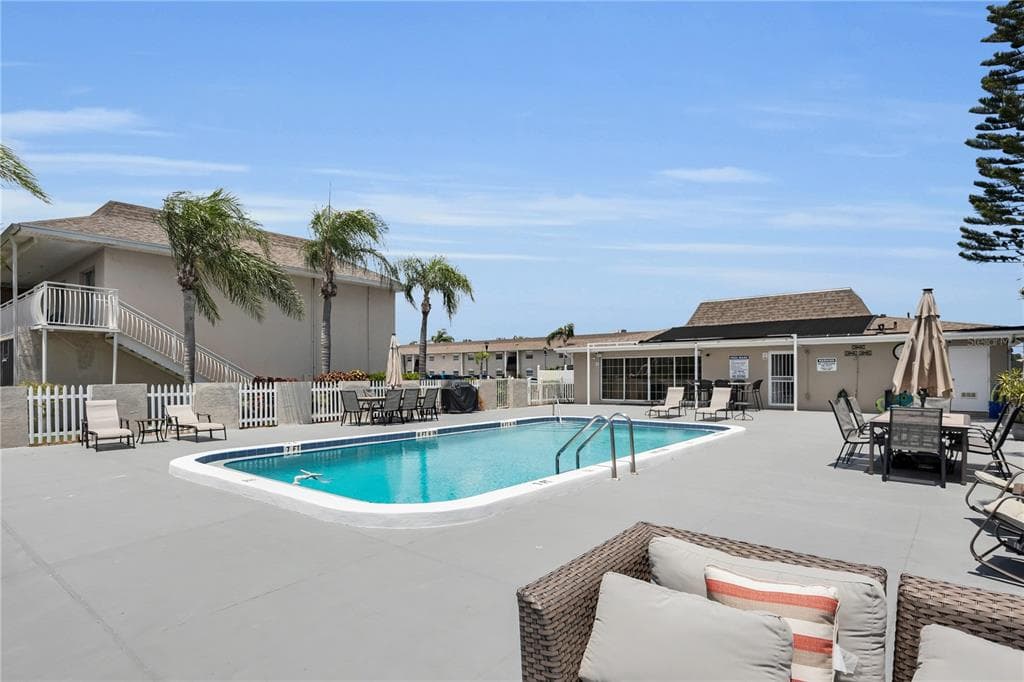 8820 BAY POINTE DRIVE 102 photo 15