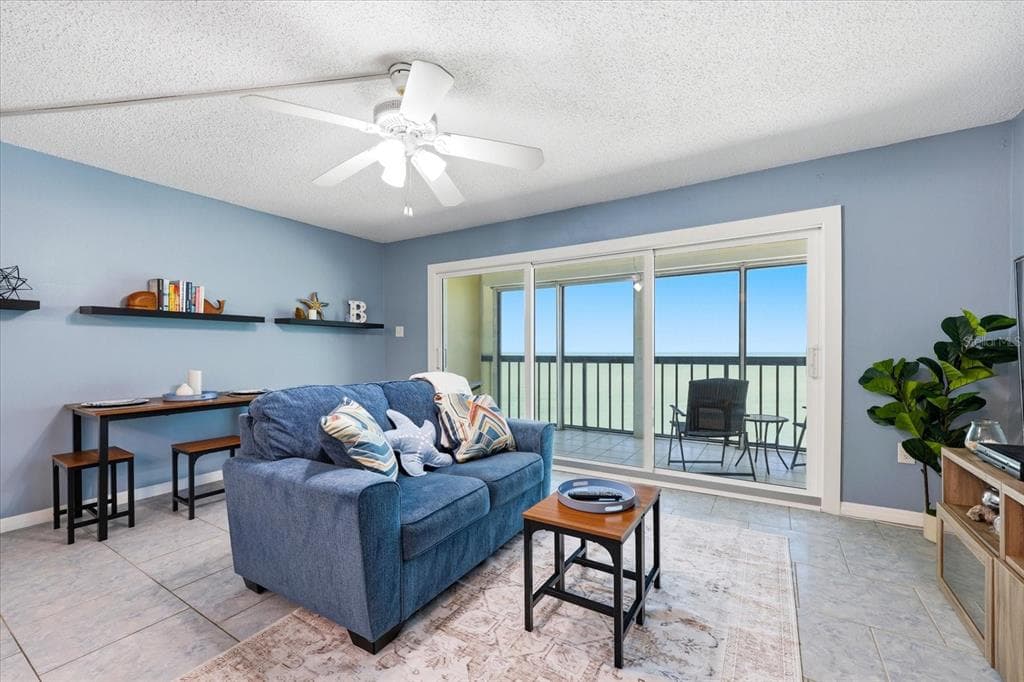 19450 GULF BOULEVARD 903 photo 3