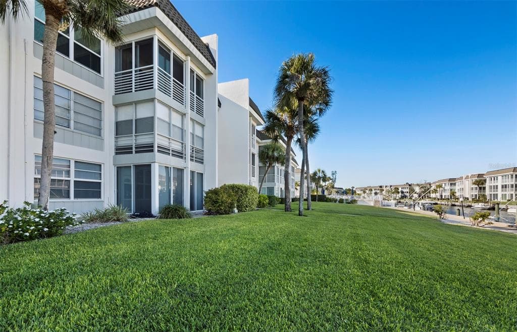 4350 CHATHAM DRIVE #105 2
