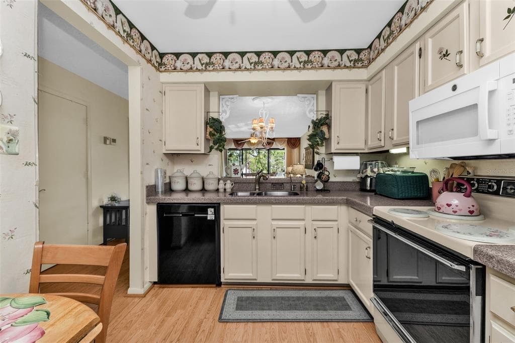 5221 LAKE VILLAGE DRIVE 24 photo 8
