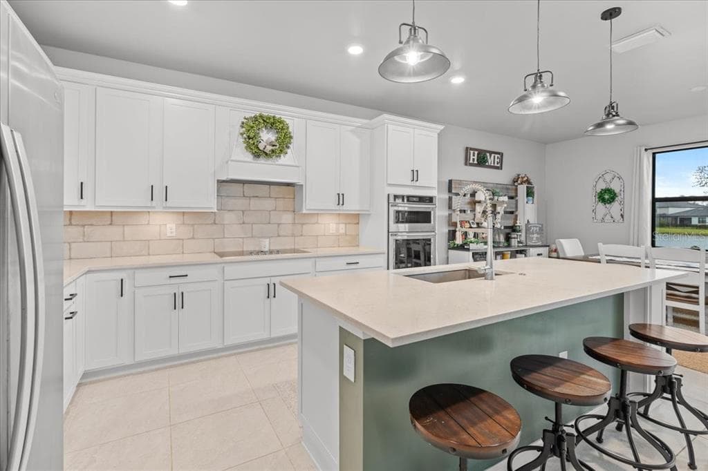 2596 BUCKTHORN LOOP photo 8