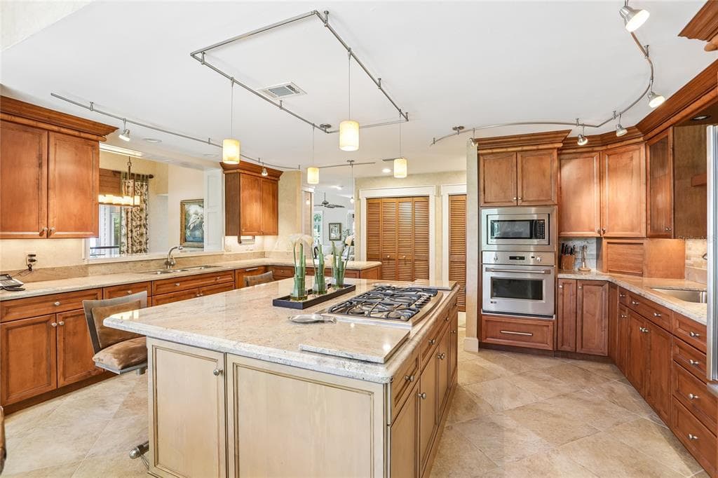 17810 CRAWLEY ROAD photo 18