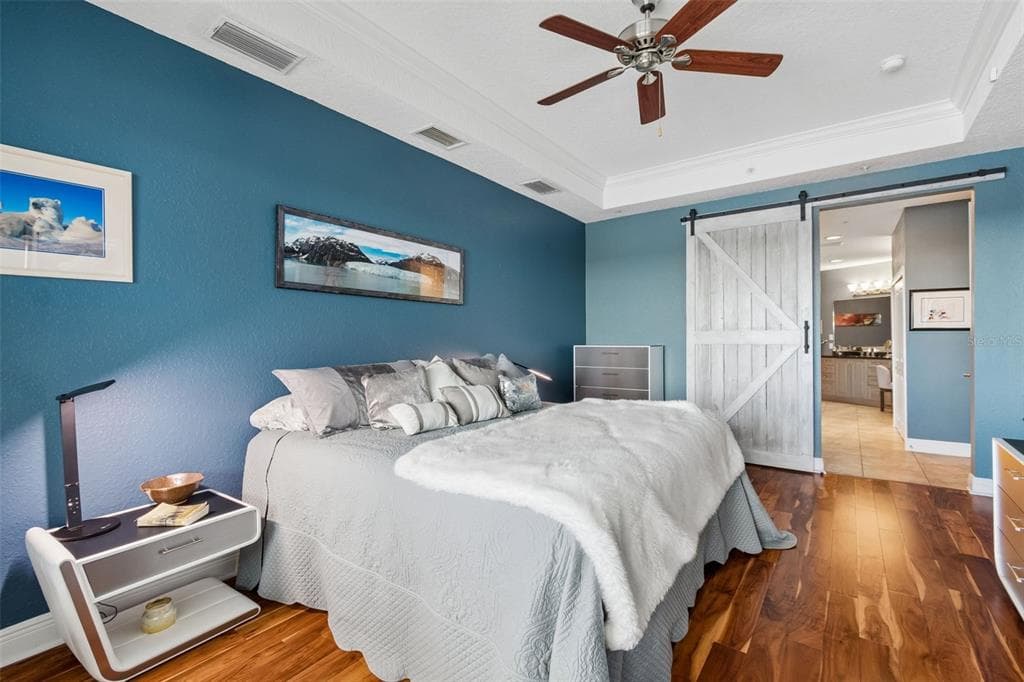 1038 BELLASOL WAY 403 photo 16