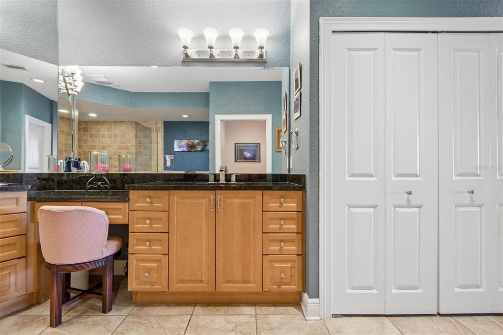 1038 BELLASOL WAY 403 photo 19