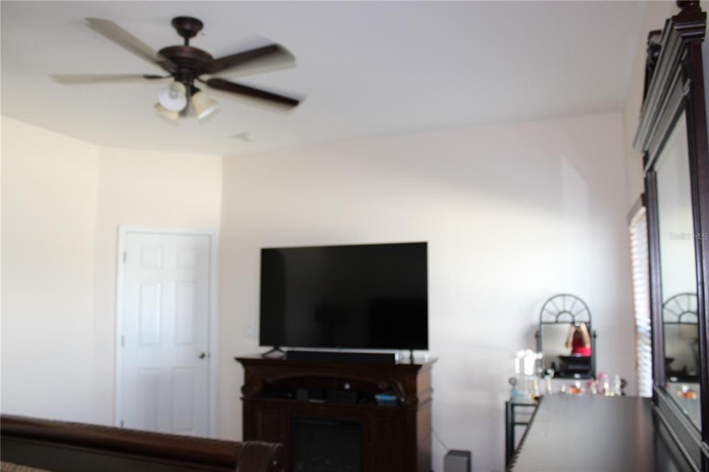 433 YORK DALE DRIVE photo 24