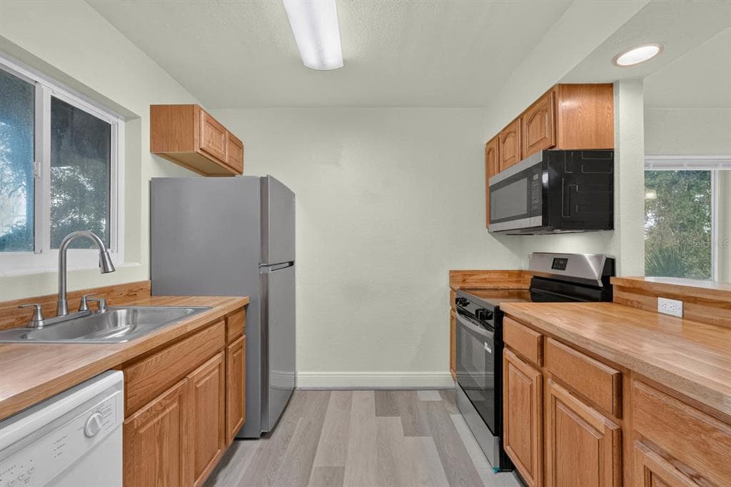 900 S PENINSULA DRIVE 214 photo 11
