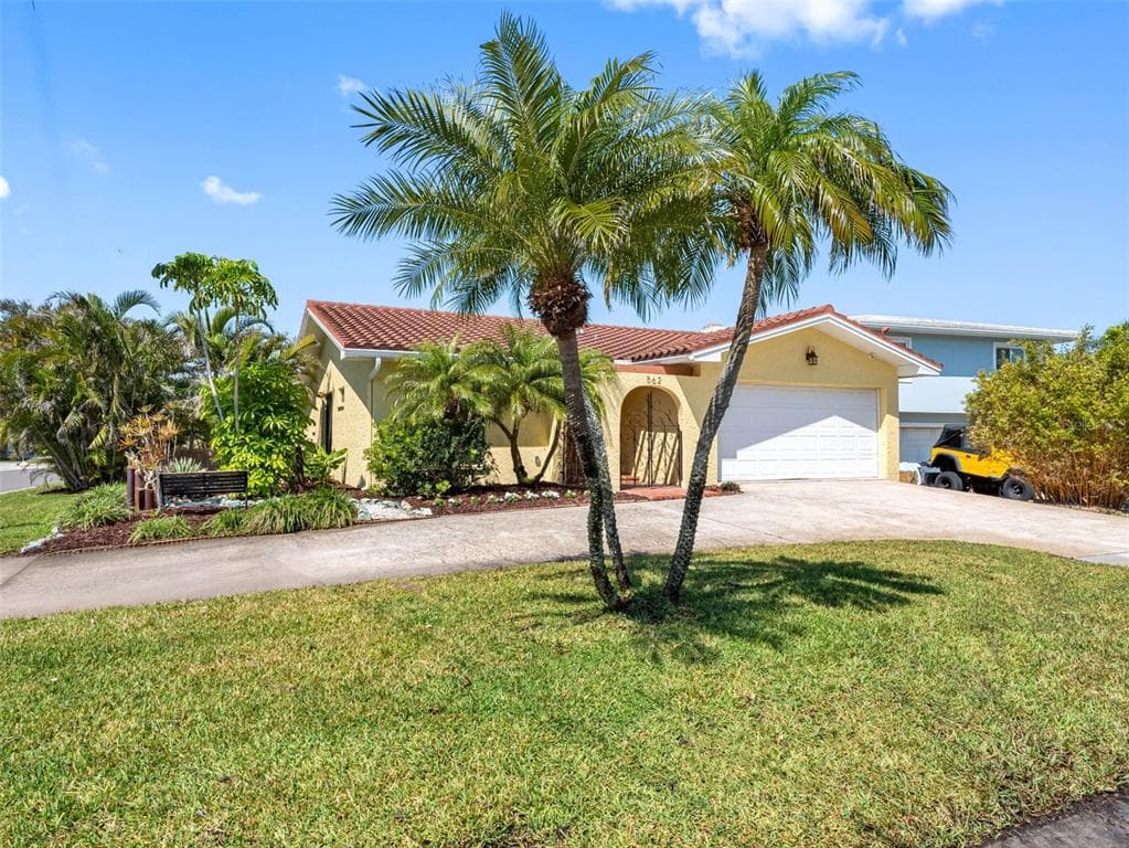 562 JOHNS PASS AVENUE photo 13