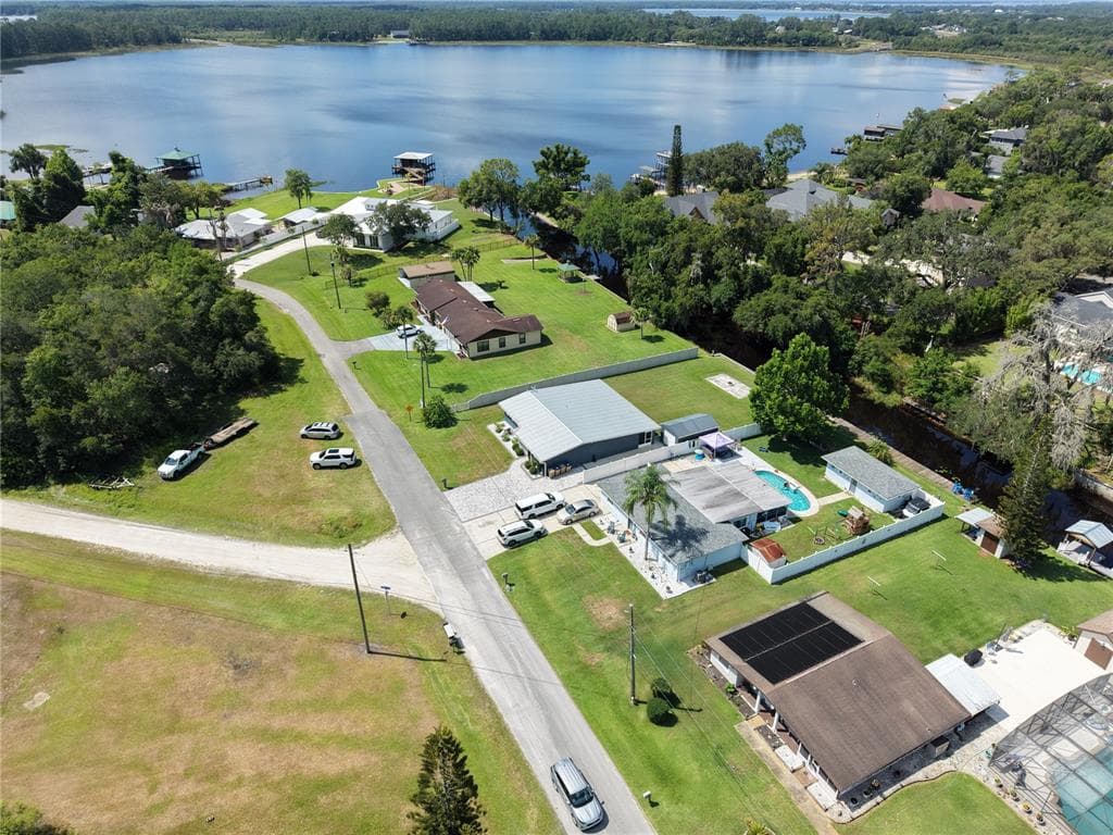 1330 S SHORE DRIVE photo 16