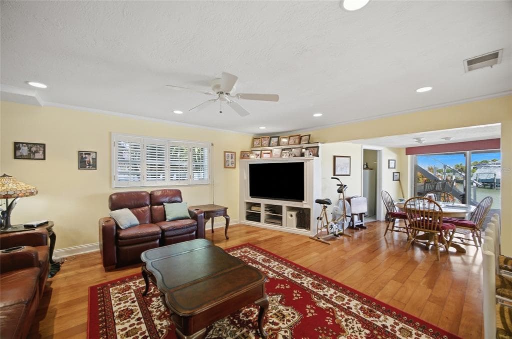 4912 58TH AVENUE S photo 18