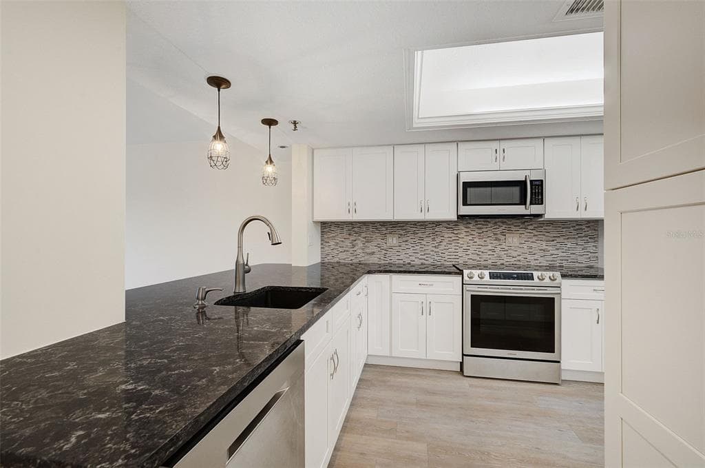 7204 JESSIE HARBOR DRIVE #7204 4