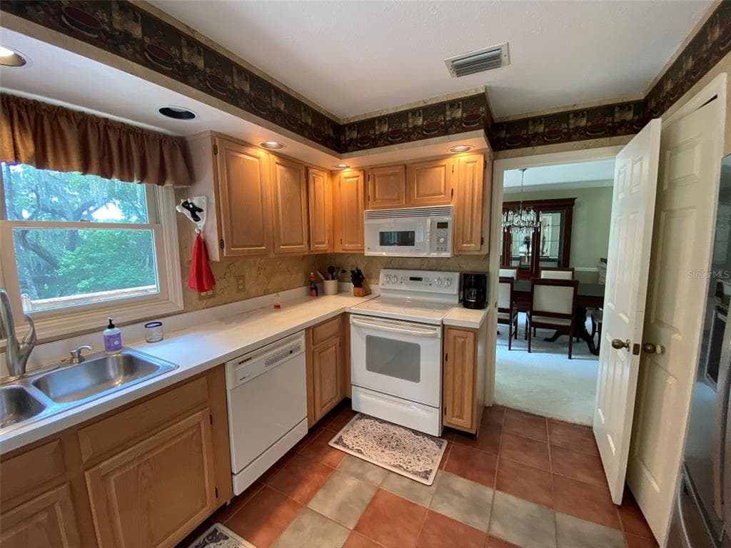 1016 LAKESIDE DR. DRIVE photo 19
