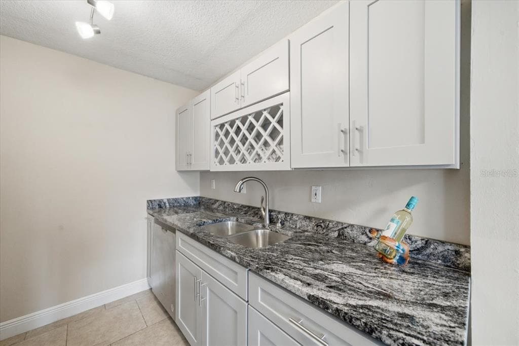 4843 COQUINA KEY DRIVE SE A photo 5