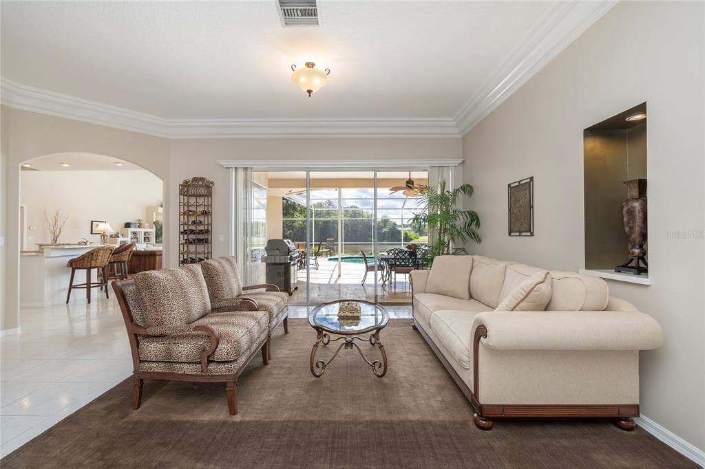 2055 DIAMOND COURT photo 13