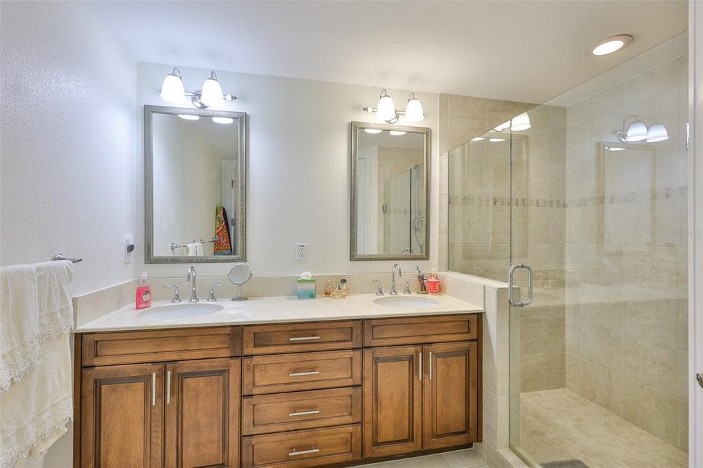 331 CLEVELAND STREET 702 photo 14