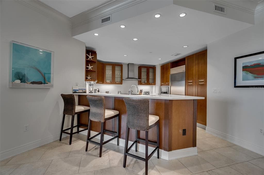915 SEASIDE DRIVE 611 photo 7