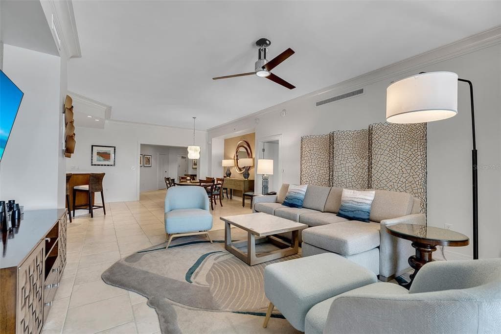 915 SEASIDE DRIVE 611 photo 14